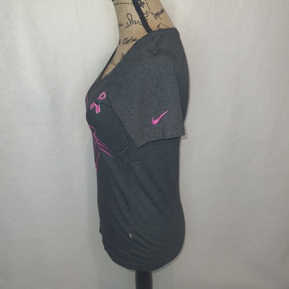 Nike Women's Panthers Tee Shirt Small - Picture 4 of 6